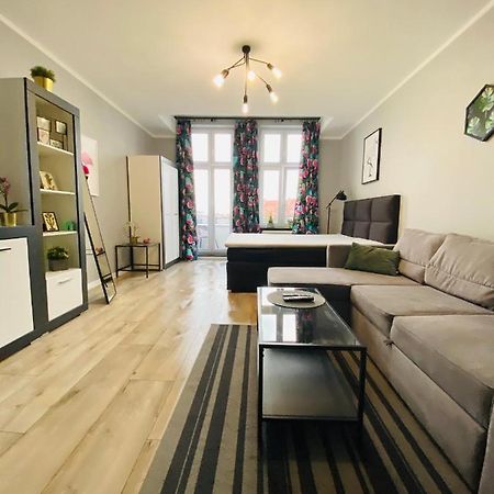 Apartament Flaming Z Balkonem - Scisle Centrum Naprzeciwko Pkp I Pks - Self Check In - Darmowy Parking - Pozne Wymeldowanie - Wystawiamy Fv Οπόλε Εξωτερικό φωτογραφία
