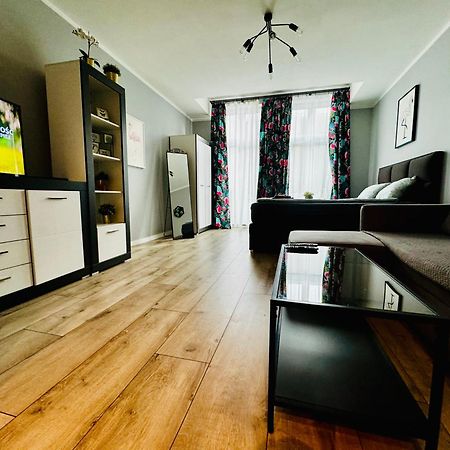 Apartament Flaming Z Balkonem - Scisle Centrum Naprzeciwko Pkp I Pks - Self Check In - Darmowy Parking - Pozne Wymeldowanie - Wystawiamy Fv Οπόλε Εξωτερικό φωτογραφία