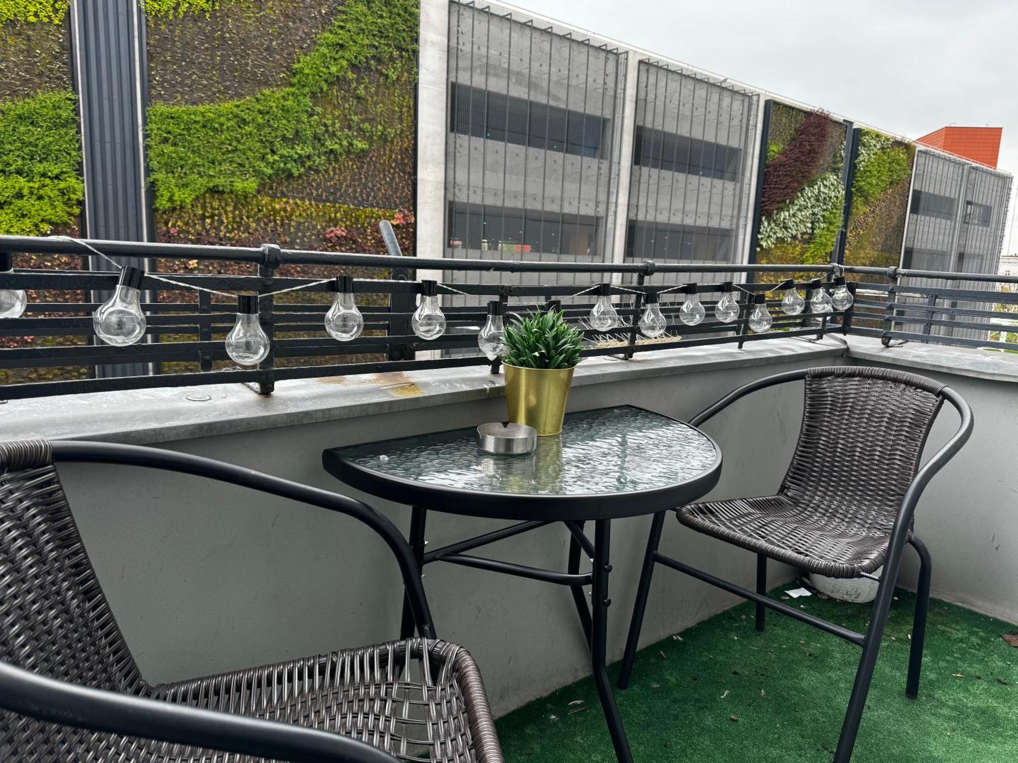 Apartament Flaming Deluxe Z Balkonem - Scisle Centrum Naprzeciwko Pkp I Pks - Self Check In - Darmowy Parking - Pozne Wymeldowanie Do 12 - Wystawiamy Fv Οπόλε Εξωτερικό φωτογραφία