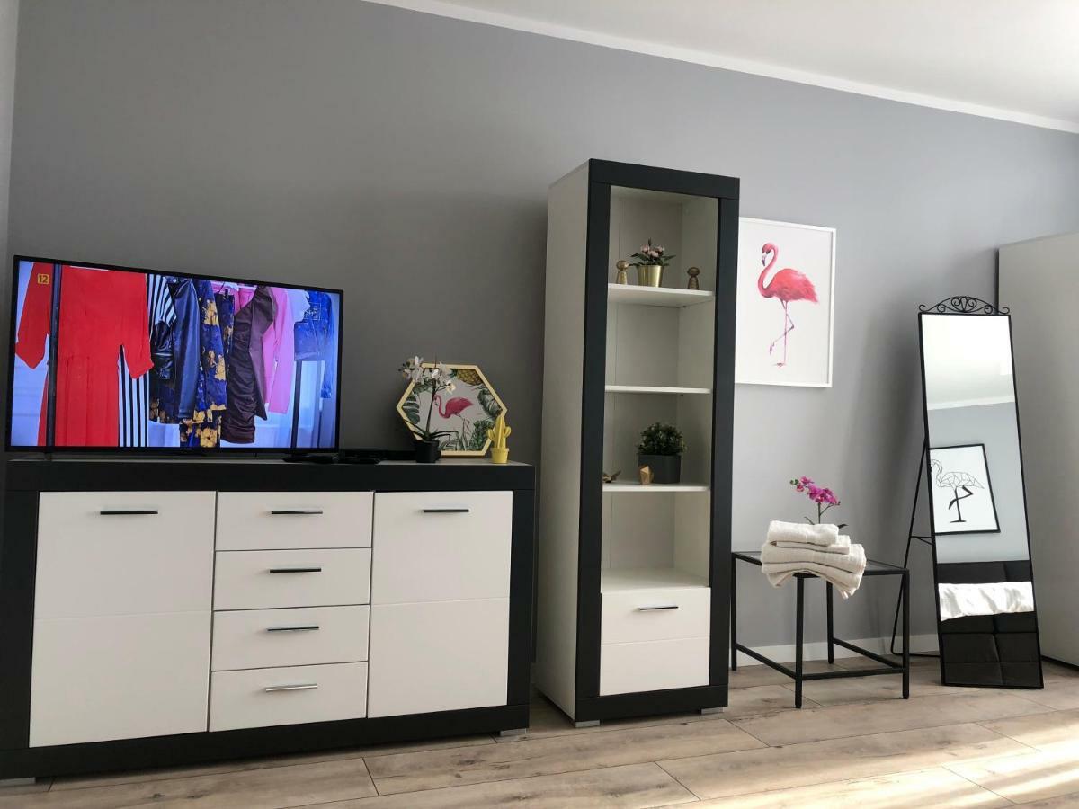 Apartament Flaming Deluxe Z Balkonem - Scisle Centrum Naprzeciwko Pkp I Pks - Self Check In - Darmowy Parking - Pozne Wymeldowanie Do 12 - Wystawiamy Fv Οπόλε Εξωτερικό φωτογραφία