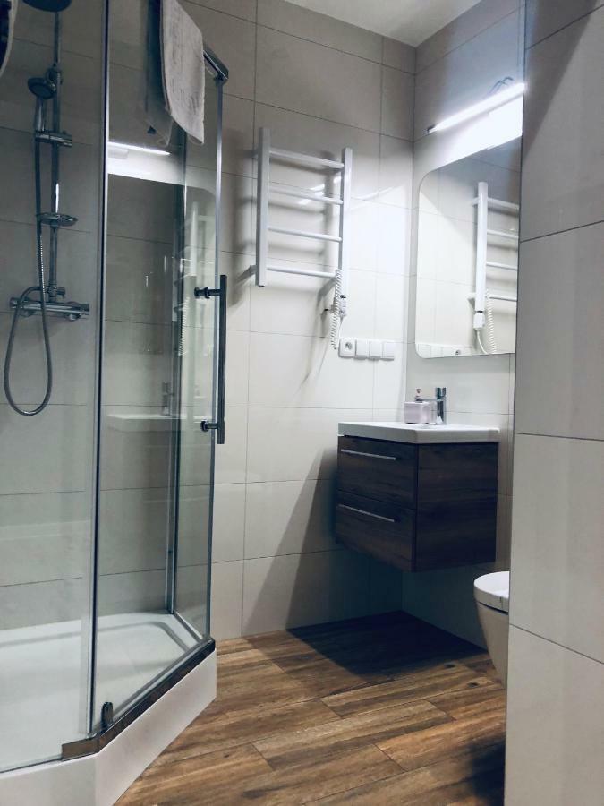 Apartament Flaming Deluxe Z Balkonem - Scisle Centrum Naprzeciwko Pkp I Pks - Self Check In - Darmowy Parking - Pozne Wymeldowanie Do 12 - Wystawiamy Fv Οπόλε Εξωτερικό φωτογραφία